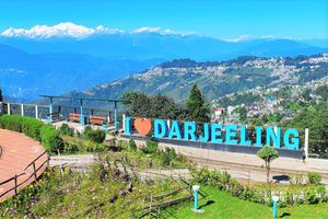 5 best places to visit in Darjeeling in one day.